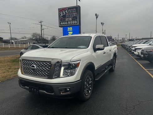 Used 2019 Nissan Titan Platinum Reserve image 7