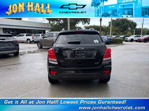 Used 2020 Chevrolet Trax LT w/ LT Convenience Package FWD image 9