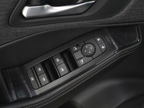 Used 2021 Nissan Rogue SV AWD/4WD image 19