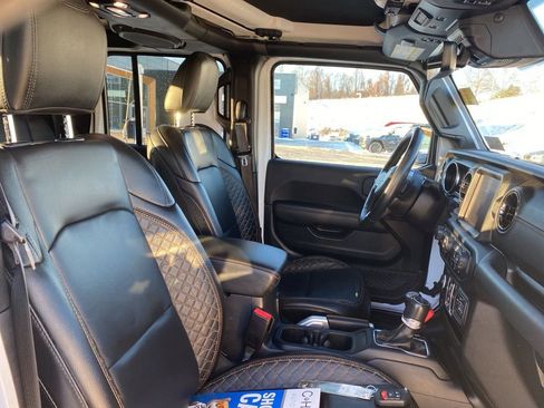 Certified 2021 Jeep Gladiator Overland image 12