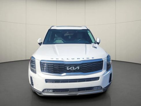 Used 2022 Kia Telluride SX w/ Towing Package FWD image 2