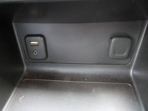 Used 2017 Chevrolet Colorado LT w/ LT Convenience Package AWD/4WD image 18