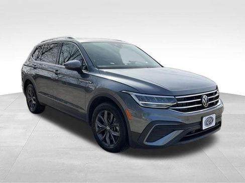 Used 2022 Volkswagen Tiguan SE image 8
