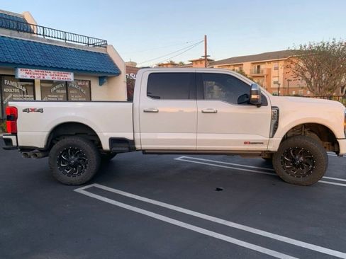 Used 2024 Ford F350 Platinum image 3