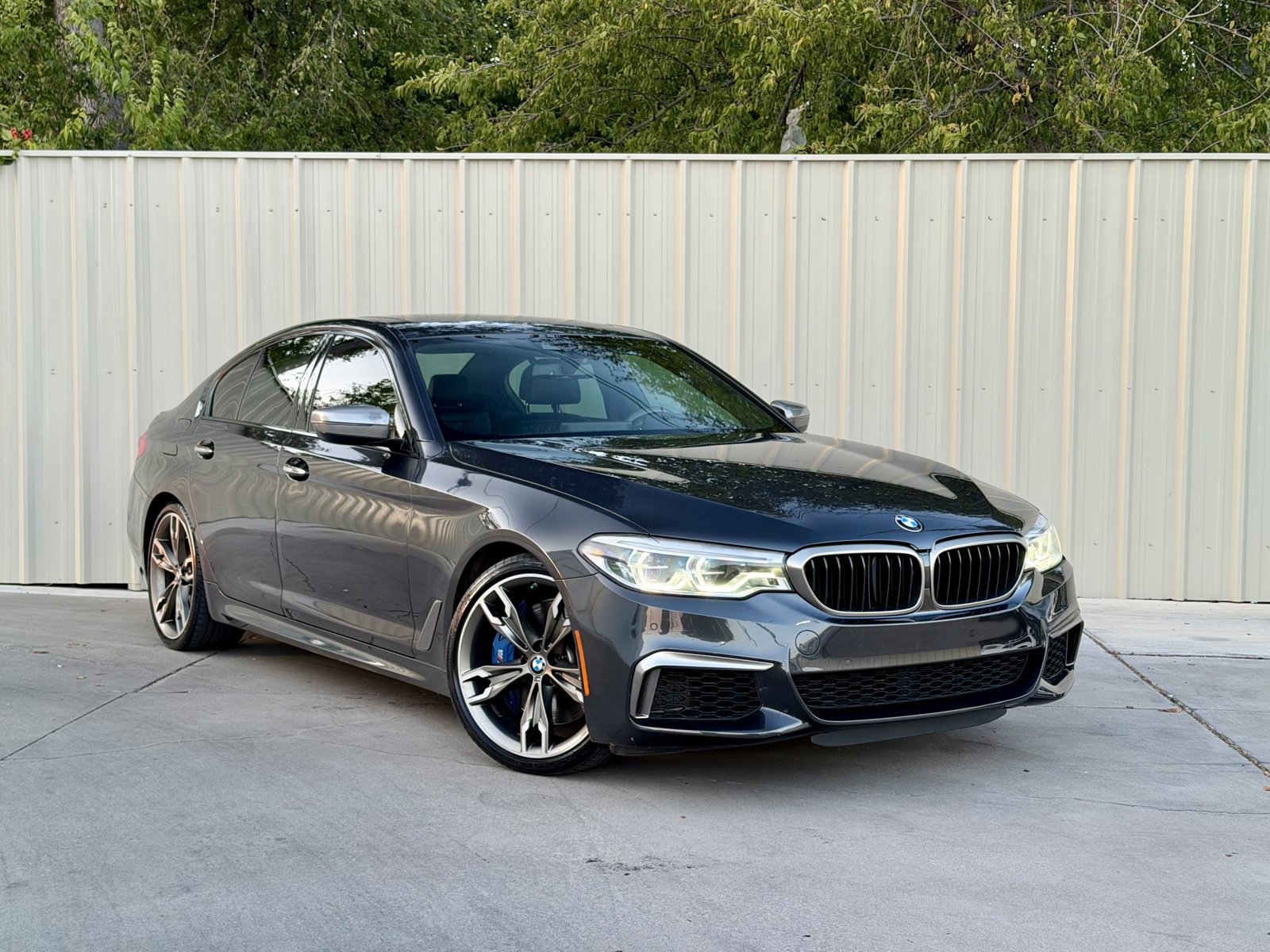 Used 2018 BMW M550i xDrive w/ Driving Assistance Package AWD/4WD image 1