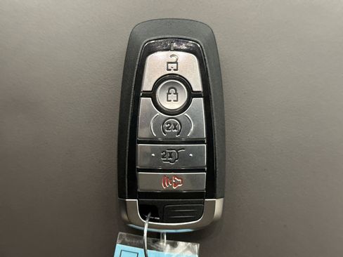 Used 2024 Ford Explorer Platinum w/ Technology Package AWD/4WD image 10