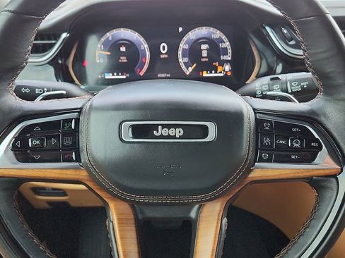 Used 2023 Jeep Grand Cherokee L Summit AWD/4WD image 24