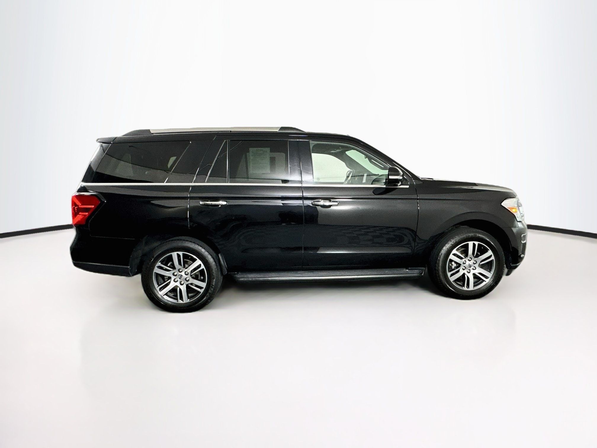 Used 2024 Ford Expedition Limited RWD image 10