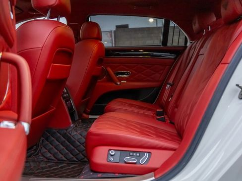 Used 2015 Bentley Flying Spur V8 image 55