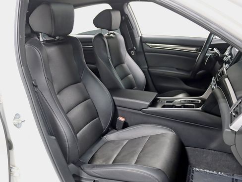 Used 2019 Honda Accord Sport image 22