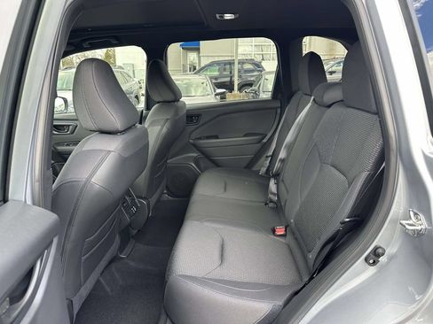Certified 2025 Subaru Forester Premium AWD/4WD image 12