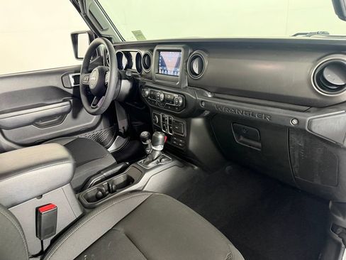Used 2023 Jeep Wrangler Unlimited AWD/4WD image 17