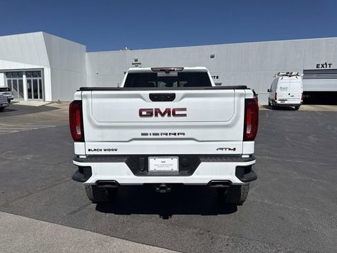 Used 2024 GMC Sierra 1500 AT4 w/ Technology Package image 3