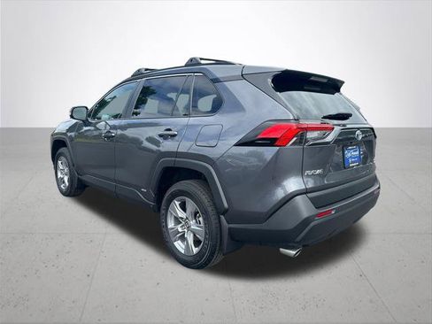 Certified 2022 Toyota RAV4 XLE w/ Convenience Package AWD/4WD image 10