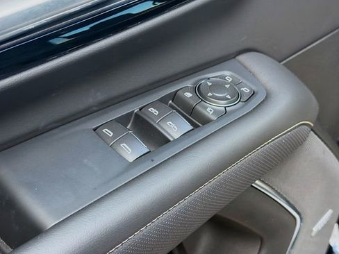 Used 2026 Chevrolet Tahoe Premier RWD image 25