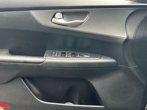 Used 2019 Kia Forte LXS FWD image 20