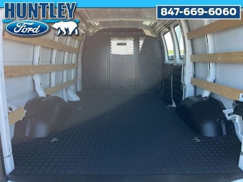 Used 2024 GMC Savana 2500 w/ Driver Convenience Package RWD image 10