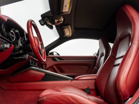 Certified 2021 Porsche 911 Carrera RWD image 24