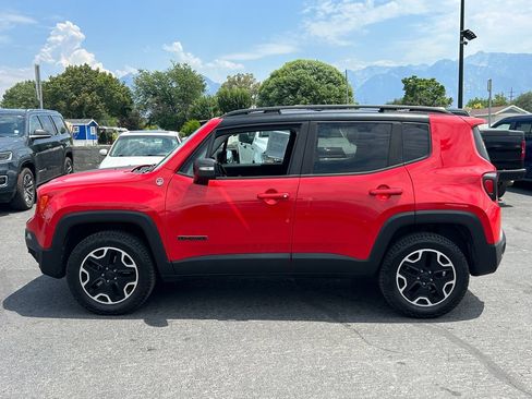 Used 2016 Jeep Renegade Trailhawk AWD/4WD image 8
