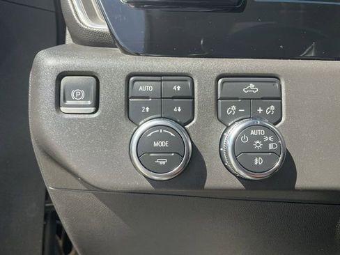Used 2023 GMC Sierra 1500 Elevation w/ X31 Off-Road Package image 18