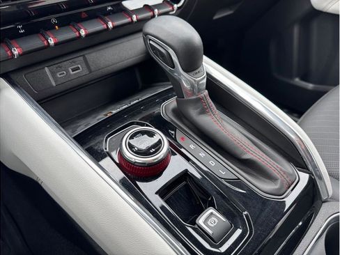 Used 2024 GMC Canyon AT4X w/ AT4X AEV Edition image 21