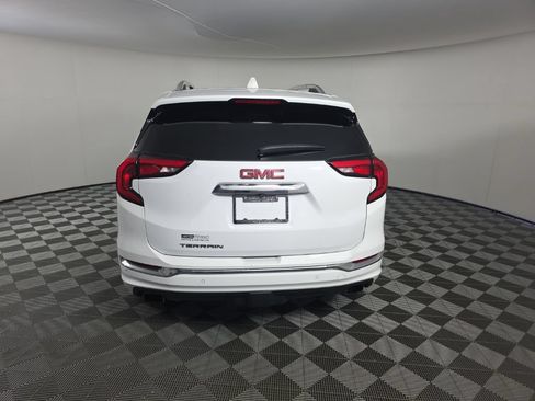 Used 2019 GMC Terrain Denali w/ Driver Alert Package II AWD/4WD image 4