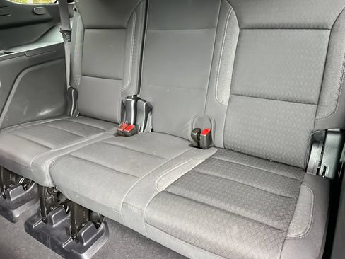 Used 2025 Chevrolet Tahoe LS AWD/4WD image 14