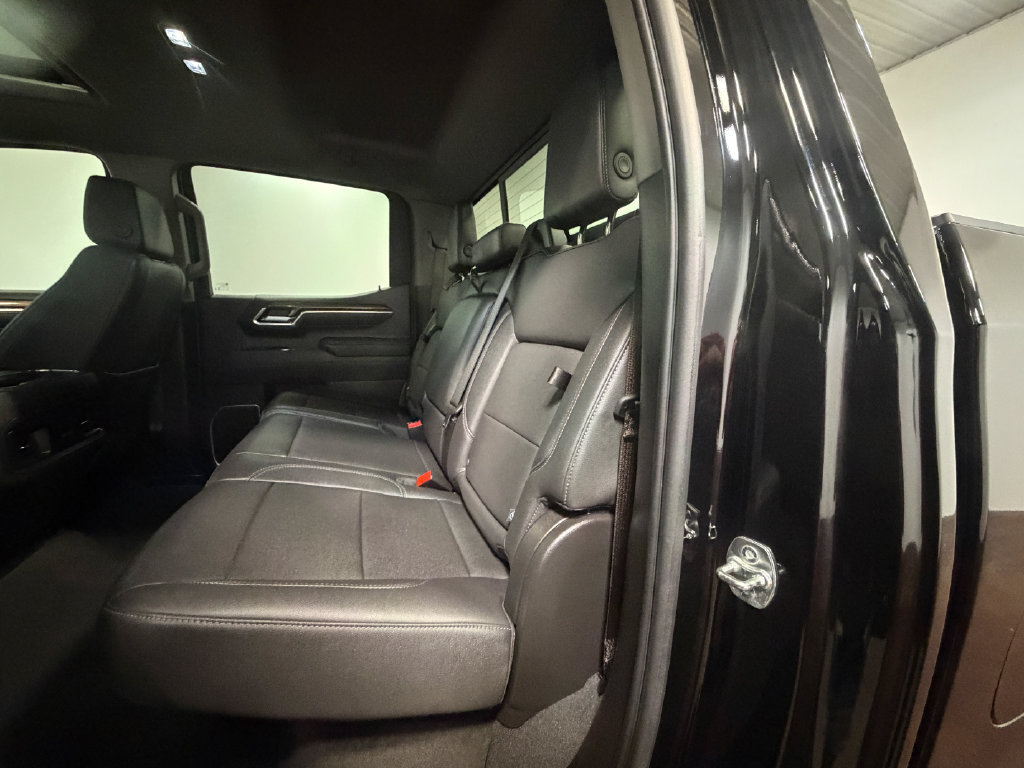 Used 2025 Chevrolet Silverado 1500 RST w/ Convenience Package II AWD/4WD image 9