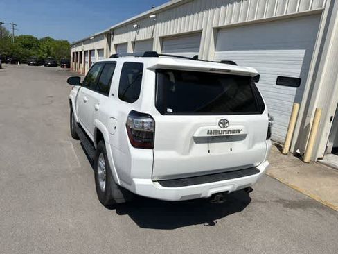 Used 2019 Toyota 4Runner SR5 AWD/4WD image 16