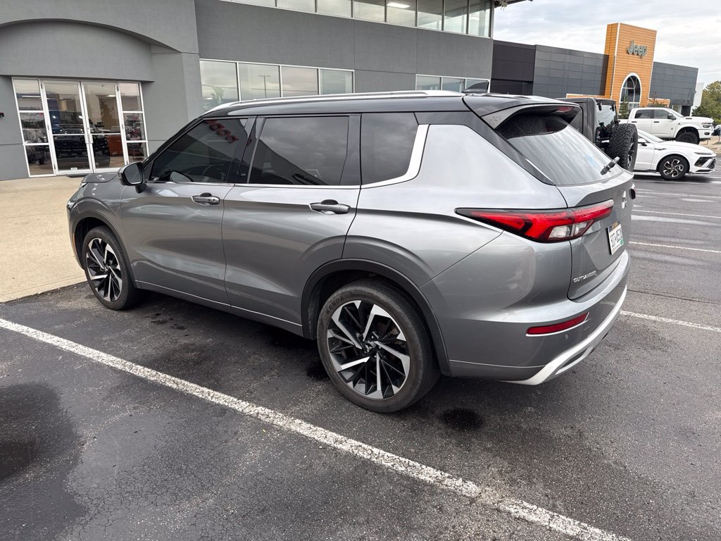 Used 2024 Mitsubishi Outlander SEL AWD/4WD image 5