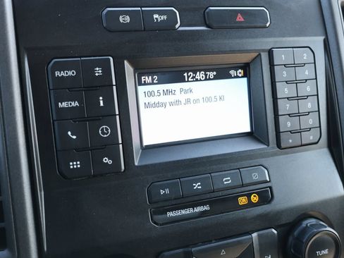 Used 2022 Ford F550 2WD Regular Cab Super Duty image 23