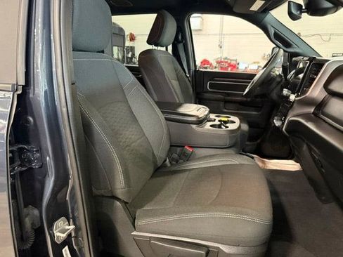 Certified 2025 RAM 2500 Big Horn AWD/4WD image 9