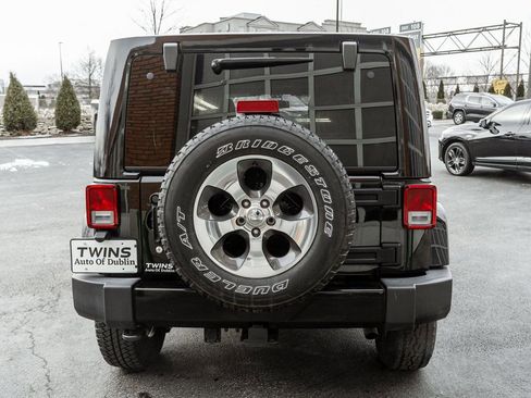 Used 2018 Jeep Wrangler Unlimited Sahara image 34