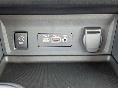 New 2025 Nissan Sentra SR w/ SR Premium Package image 31