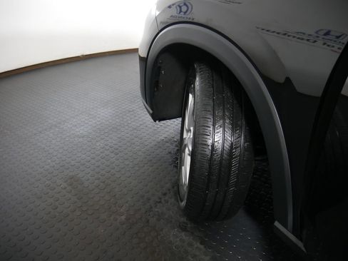 Used 2023 Honda HR-V LX image 17