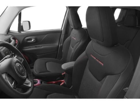 Used 2018 Jeep Renegade Trailhawk w/ Cold Weather Group II AWD/4WD image 9
