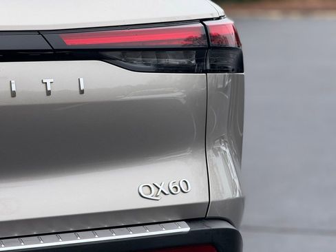 Used 2023 INFINITI QX60 Luxe w/ Cargo Package image 15