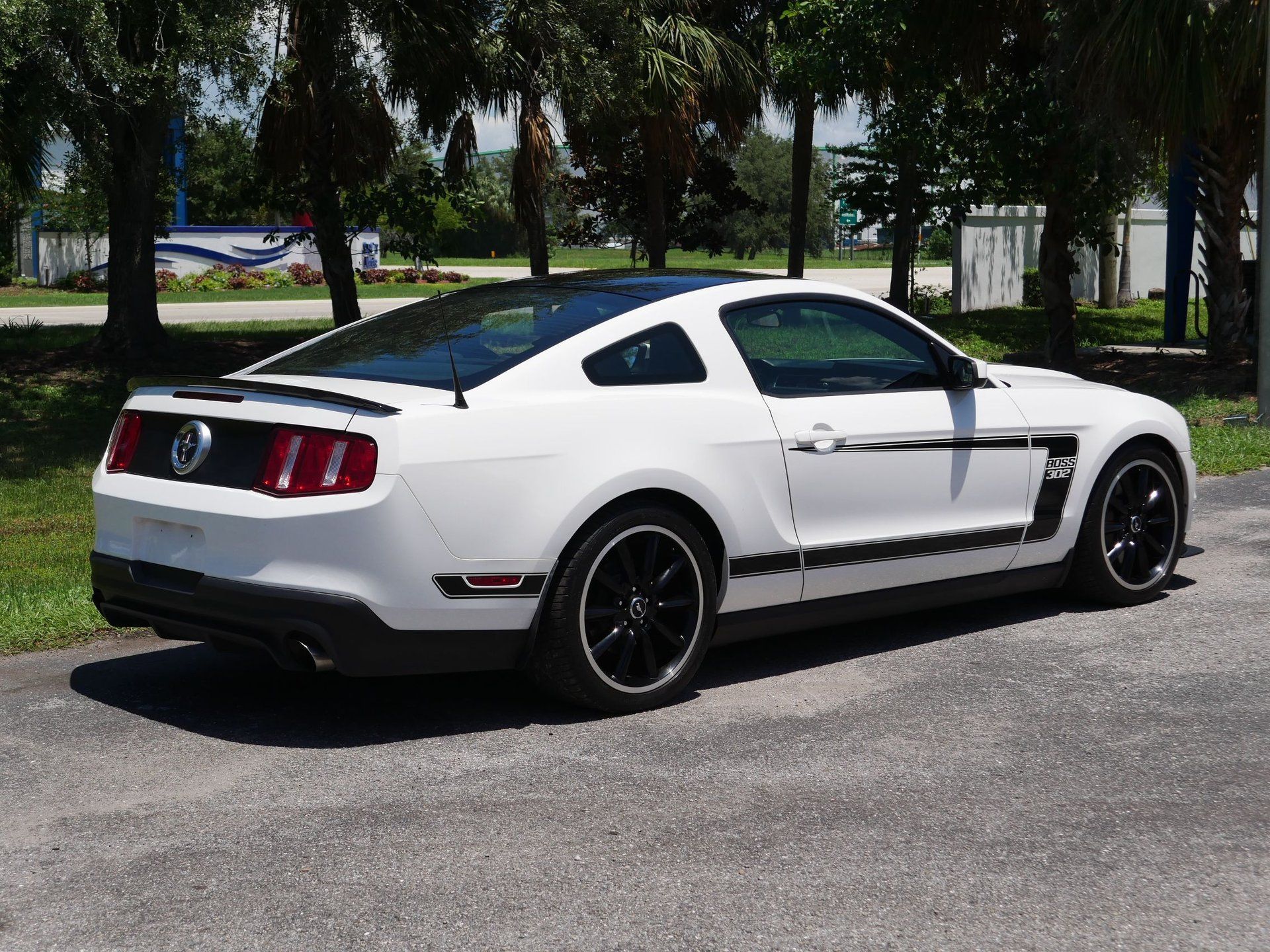 Used 2012 Ford Mustang Boss 302 w/ Boss 302 Accessory Pkg RWD image 52