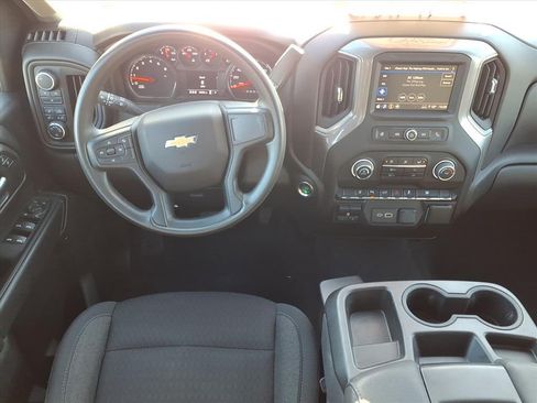 Used 2024 Chevrolet Silverado 2500 Custom w/ Custom Convenience Package AWD/4WD image 10