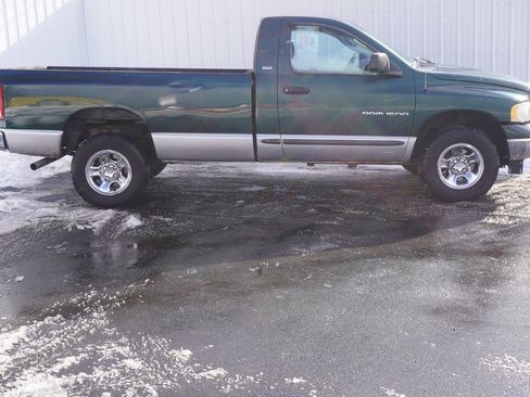 Used 2002 Dodge Ram 1500 Truck SLT image 2