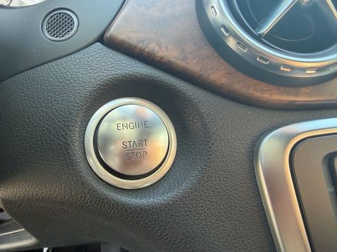 Certified 2016 Mercedes-Benz GLA 250 4MATIC image 26