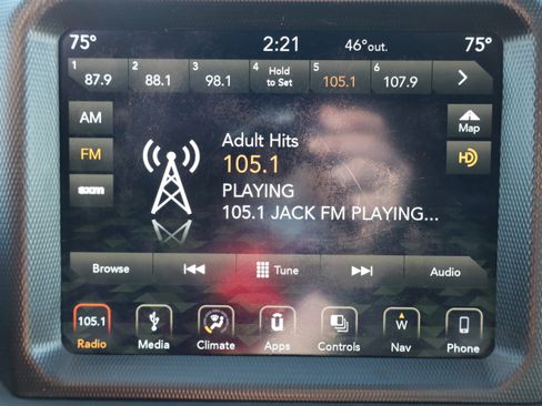 Used 2018 Jeep Wrangler Unlimited Sahara image 18