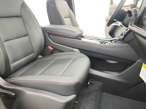 New 2026 Chevrolet Traverse Z71 w/ Driver Confidence Package image 25