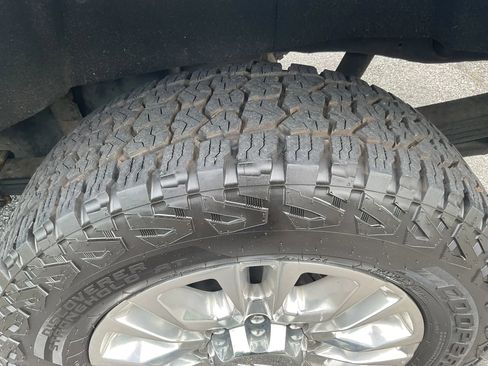 Used 2020 Chevrolet Silverado 2500 High Country w/ Z71 Off-Road Package AWD/4WD image 38
