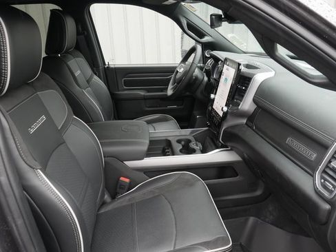 Used 2025 RAM 2500 Laramie image 31
