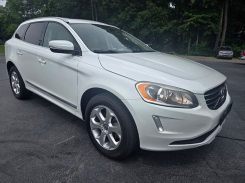 Used 2016 Volvo XC60 T5 Premier FWD image 3