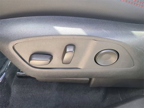 Used 2024 Chevrolet Traverse RS image 26