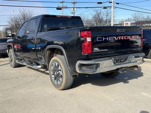 Used 2021 Chevrolet Silverado 2500 LT w/ Texas Edition image 8