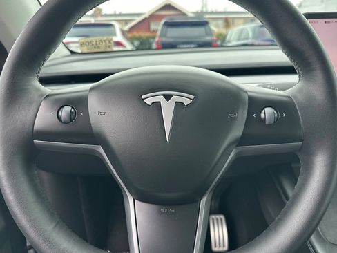 Used 2023 Tesla Model Y Performance AWD/4WD image 24