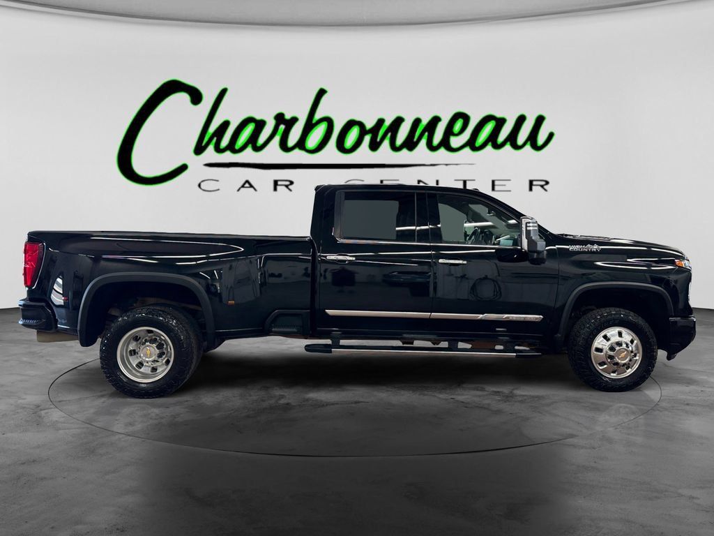 Used 2024 Chevrolet Silverado 3500 High Country w/ High Country Premium Package AWD/4WD image 6